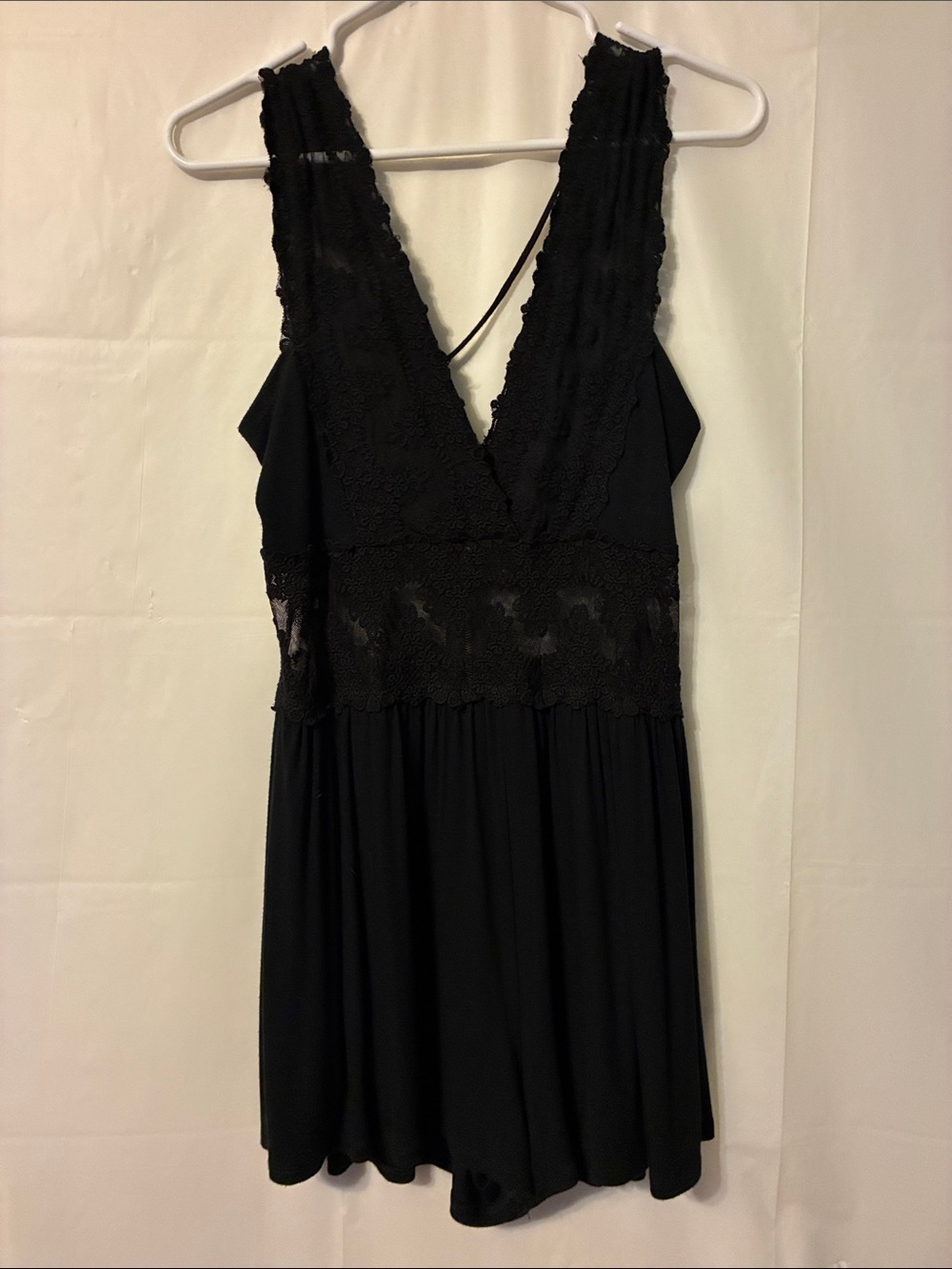 Source Unknown Black Women's Lace-Trim Skort